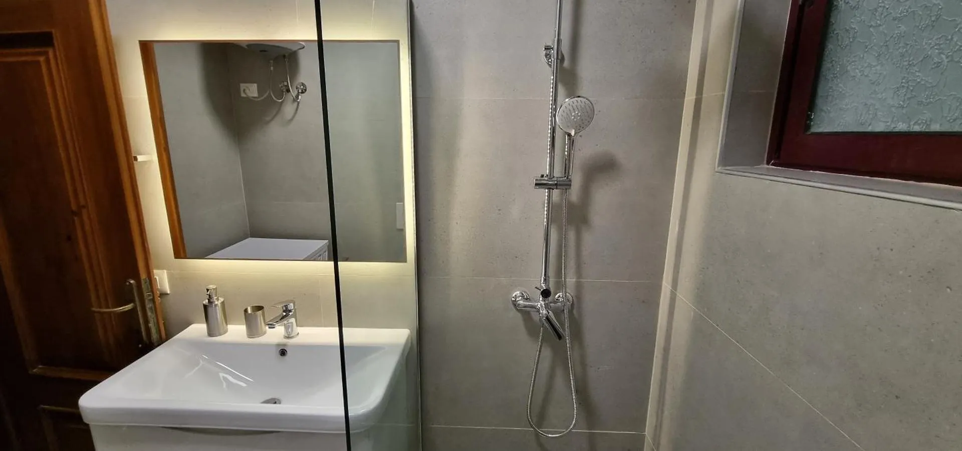 Matt House Beachside Apartment Durres